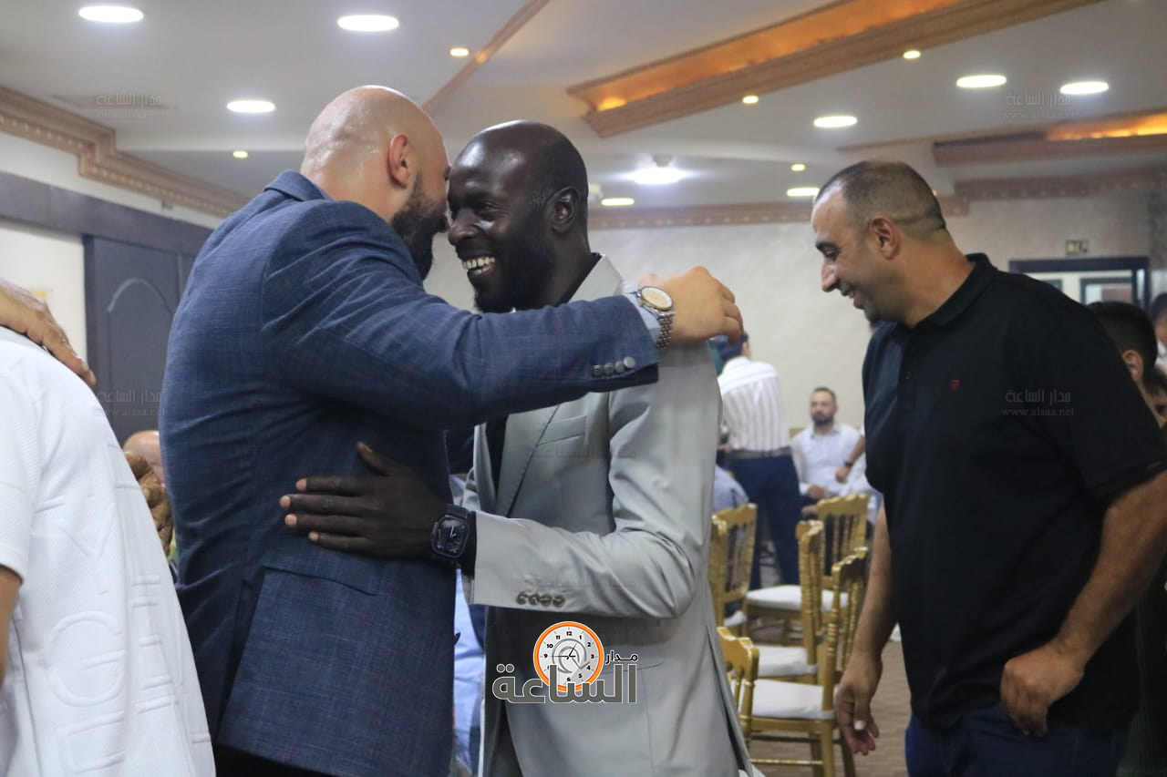 Madar Al-Saa Images 0.18893656421845628