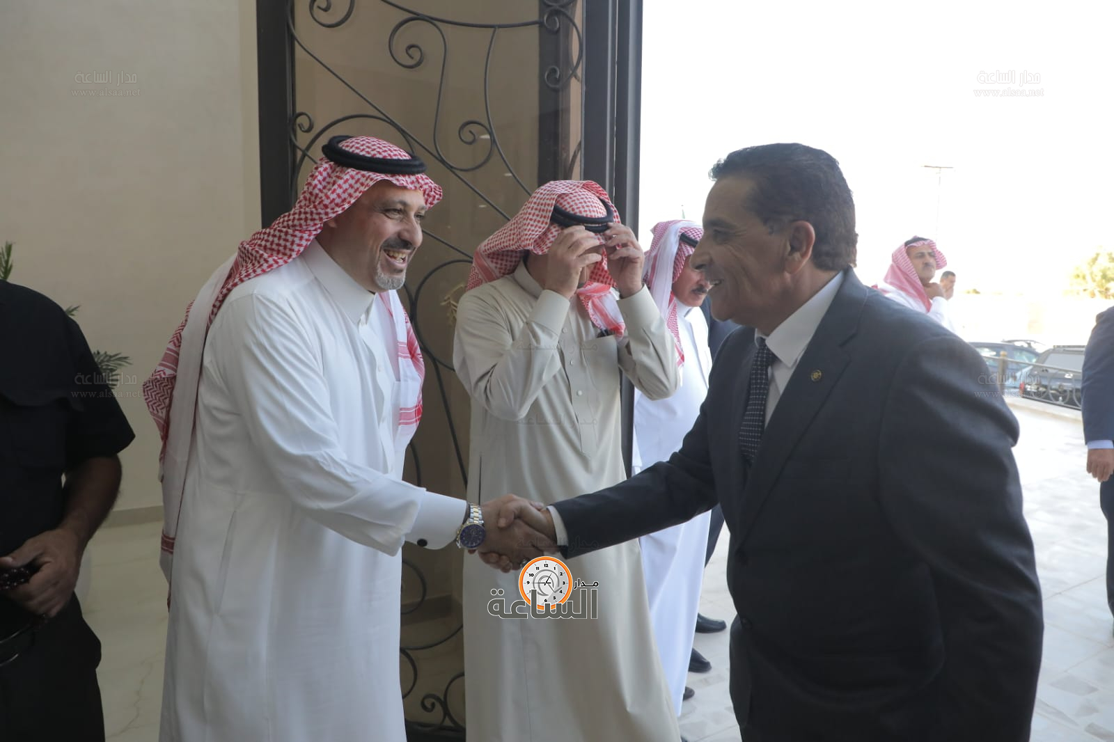 Madar Al-Saa Images 0.9640745128091788