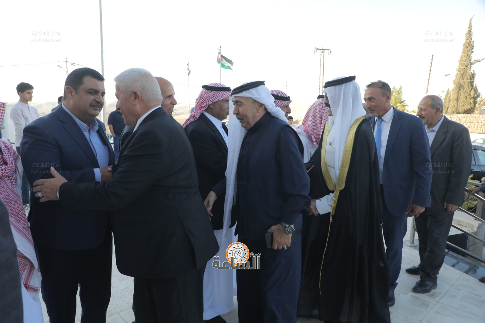 Madar Al-Saa Images 0.0030249539085007715