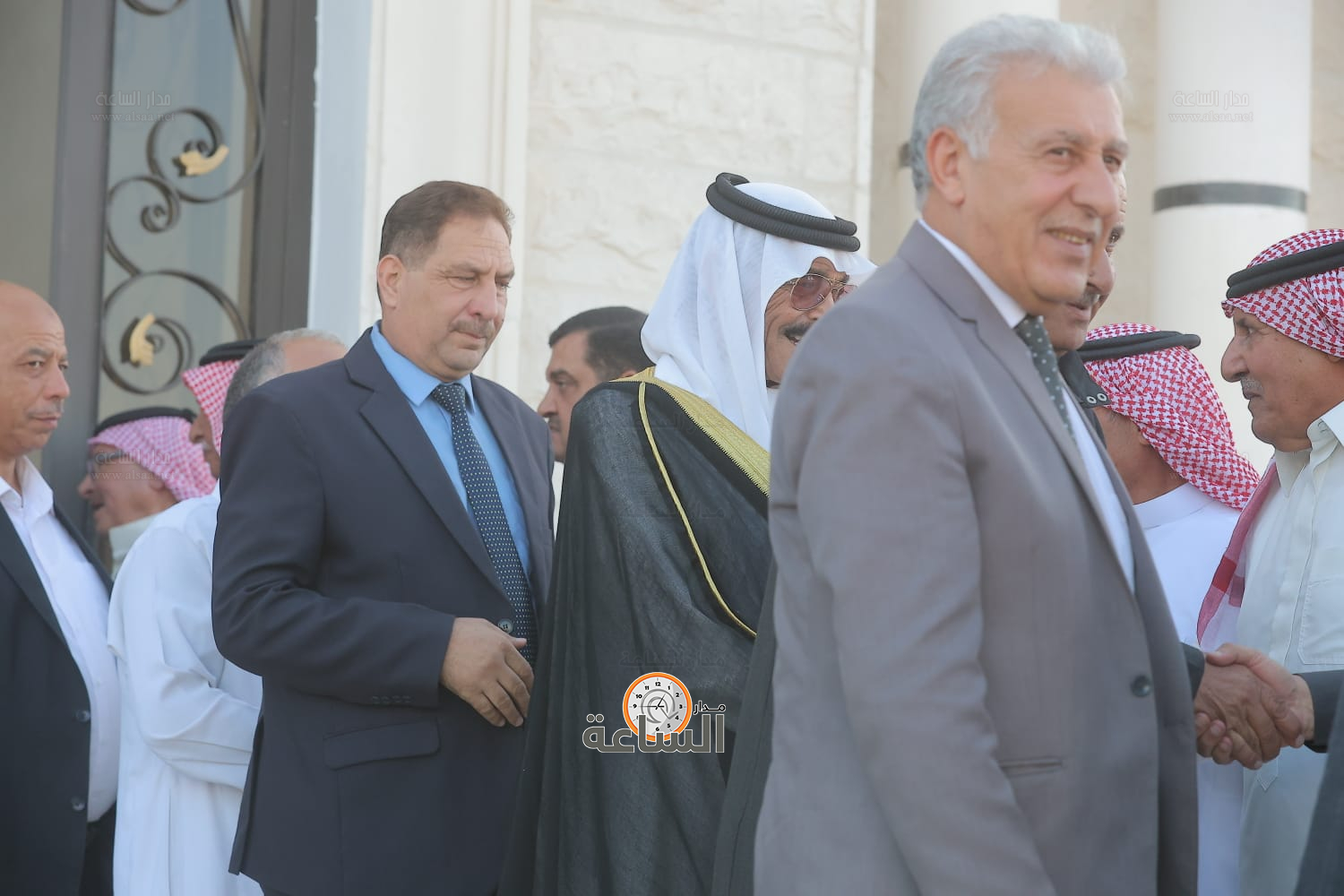 Madar Al-Saa Images 0.7183113352617504