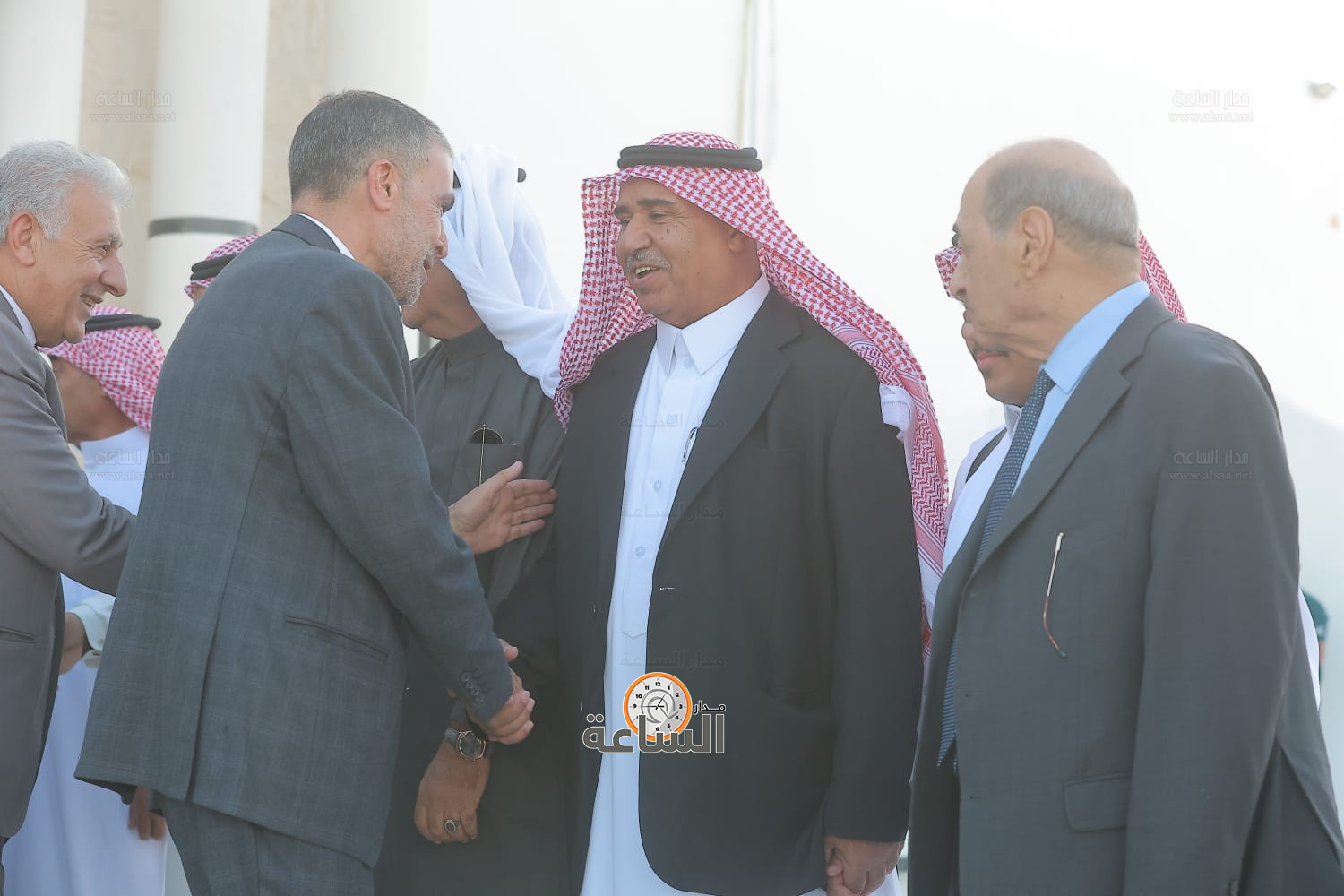 Madar Al-Saa Images 0.8736644756886818