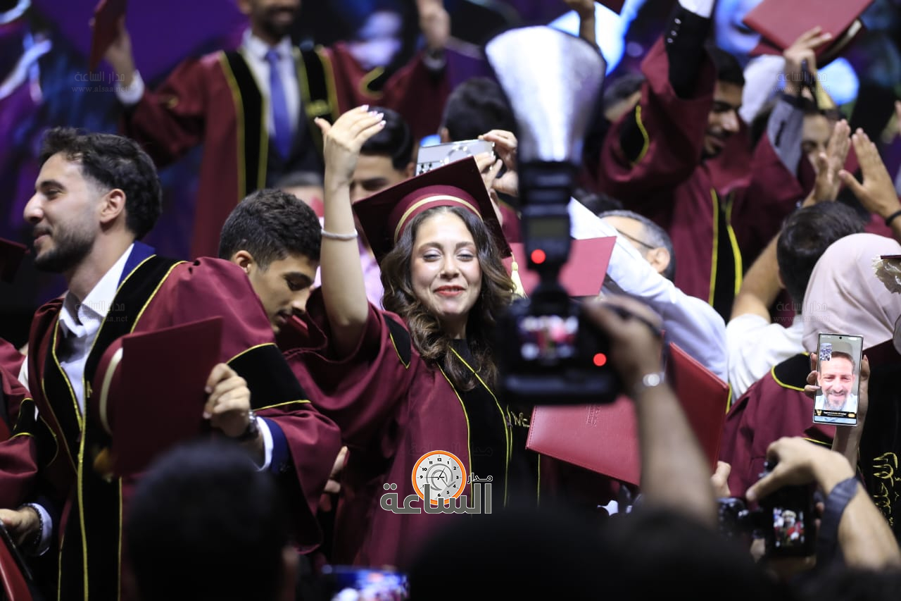 Madar Al-Saa Images 0.447368177501434