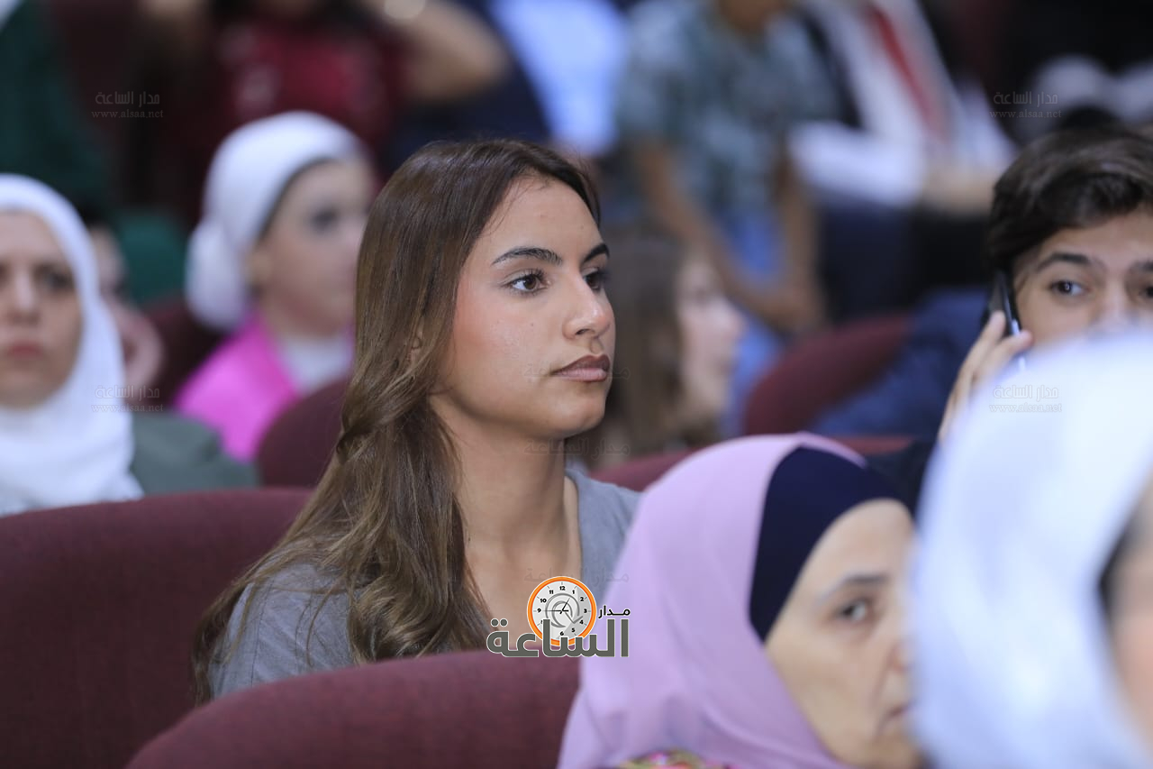 Madar Al-Saa Images 0.41755943491432945