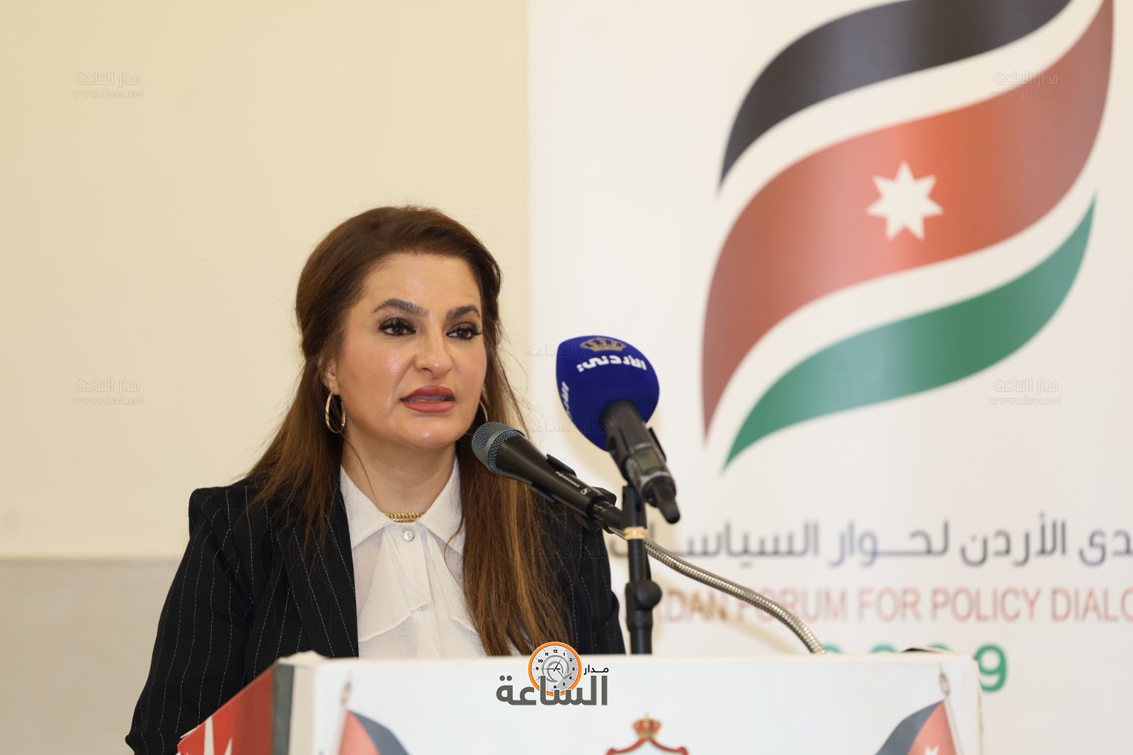 Madar Al-Saa Images 0.823424452938132