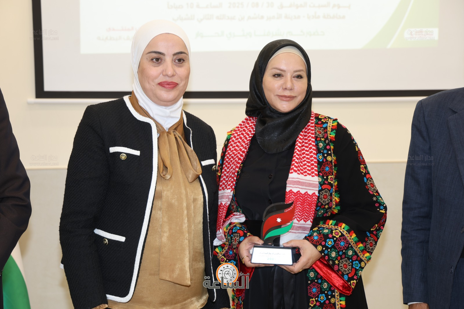 Madar Al-Saa Images 0.4777261413984496