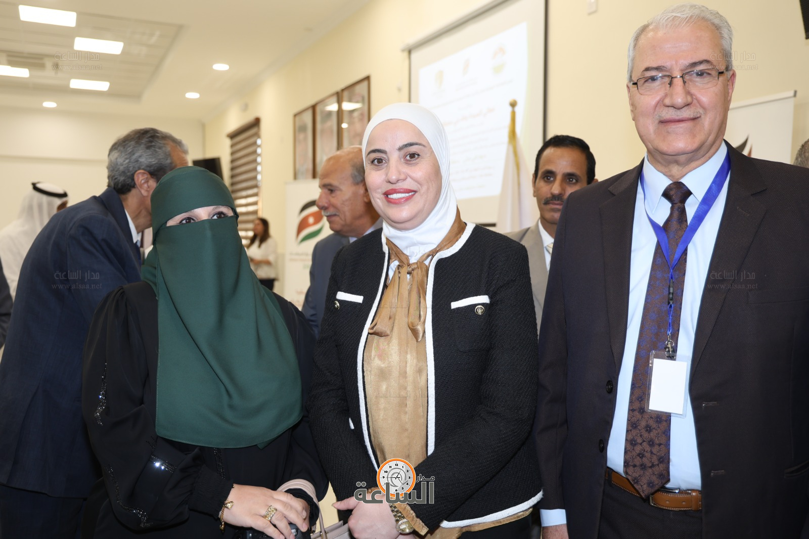 Madar Al-Saa Images 0.4187711264515952