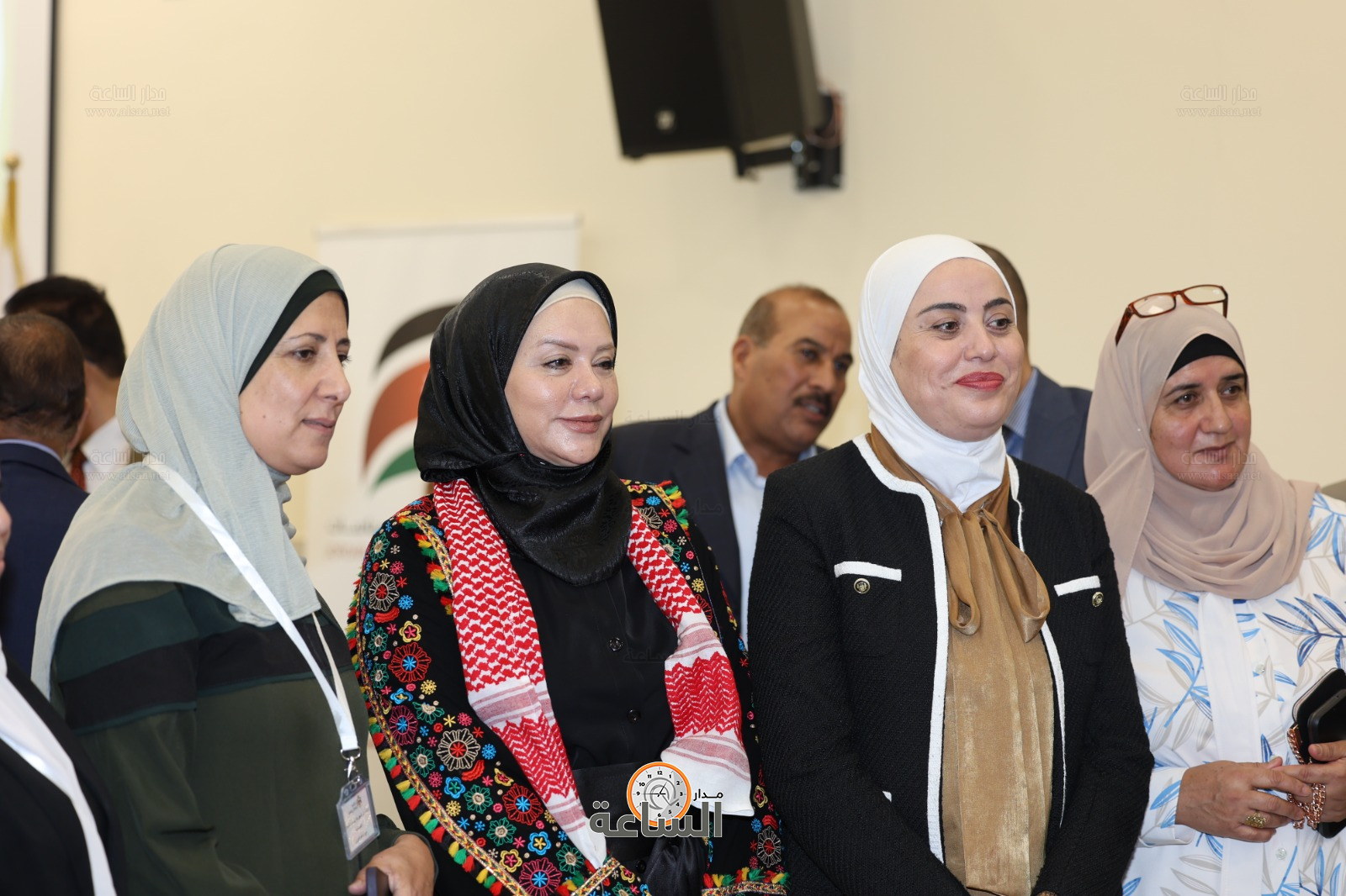 Madar Al-Saa Images 0.0710042330307803