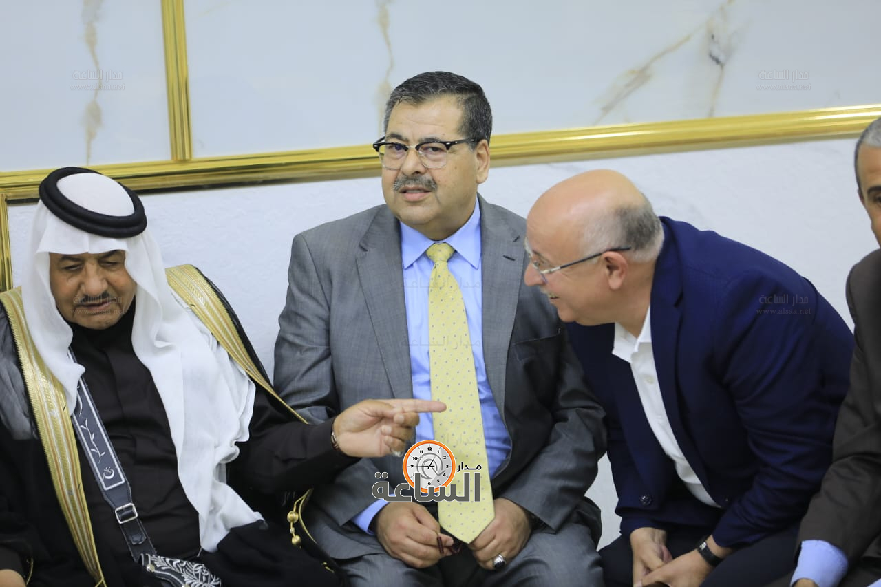 Madar Al-Saa Images 0.4473019719992377