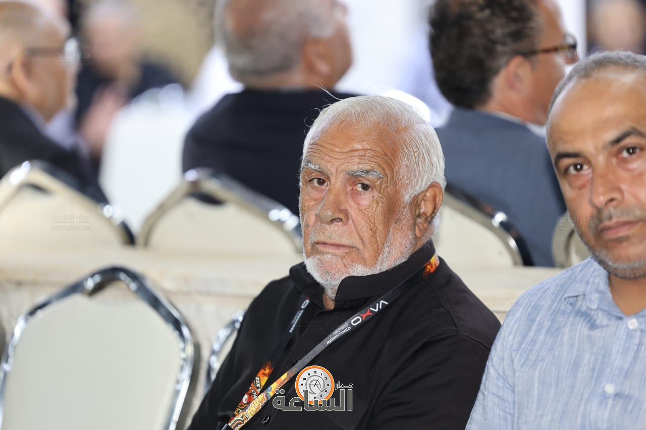 Madar Al-Saa Images 0.37072254194558696