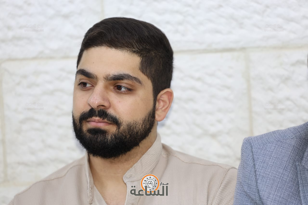 Madar Al-Saa Images 0.9809819383503972