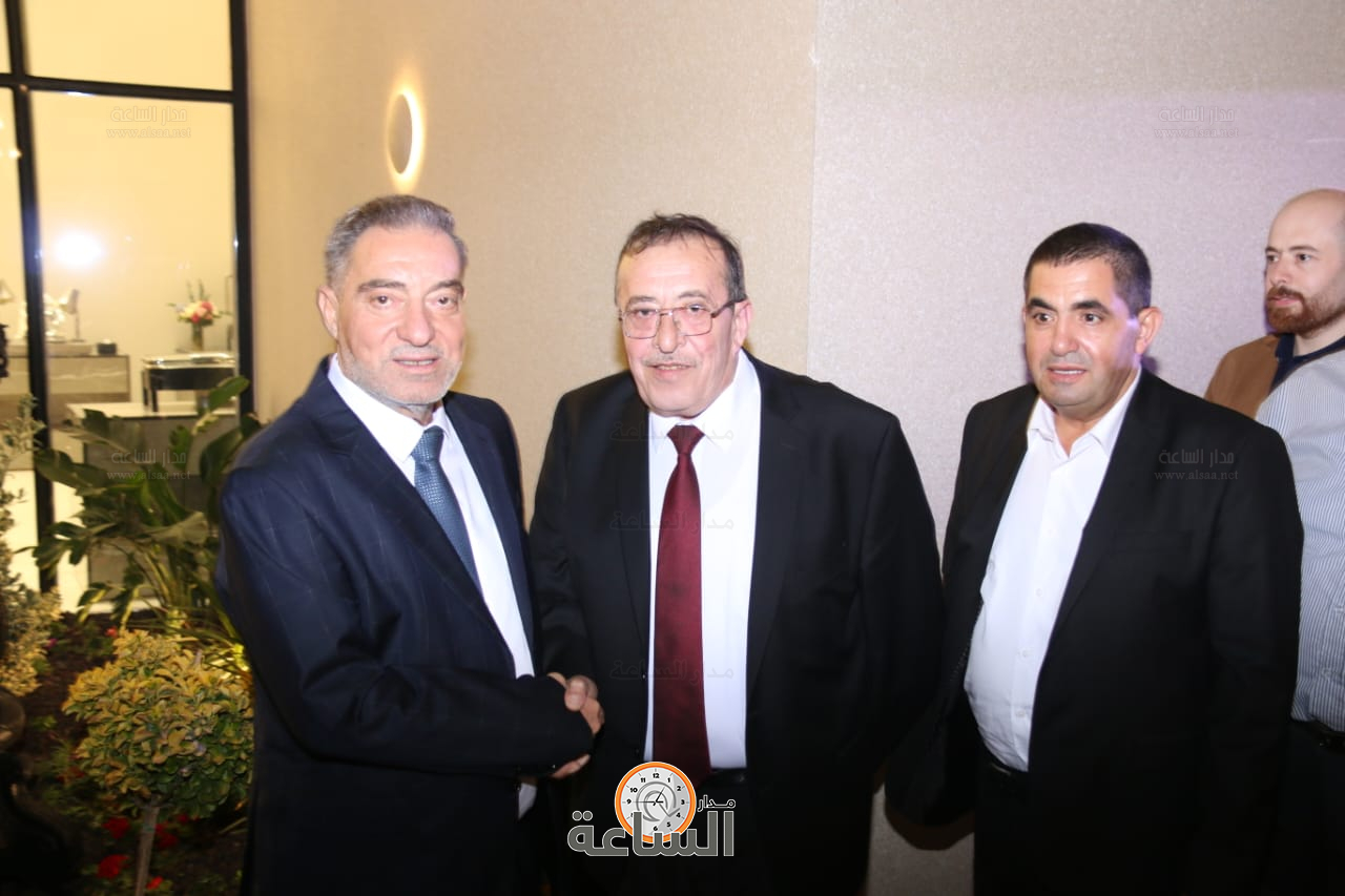 Madar Al-Saa Images 0.8899060511644944