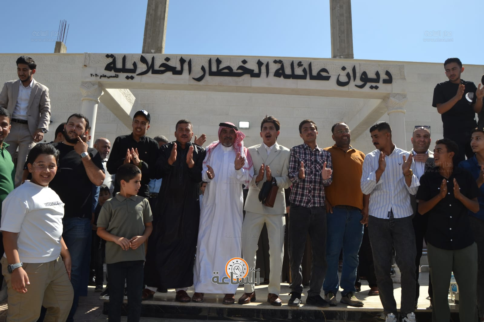 Madar Al-Saa Images 0.4895056482164136