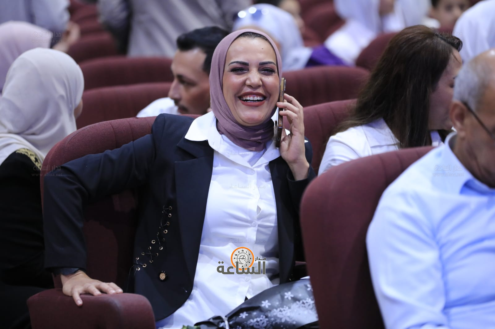 Madar Al-Saa Images 0.8860434917762432