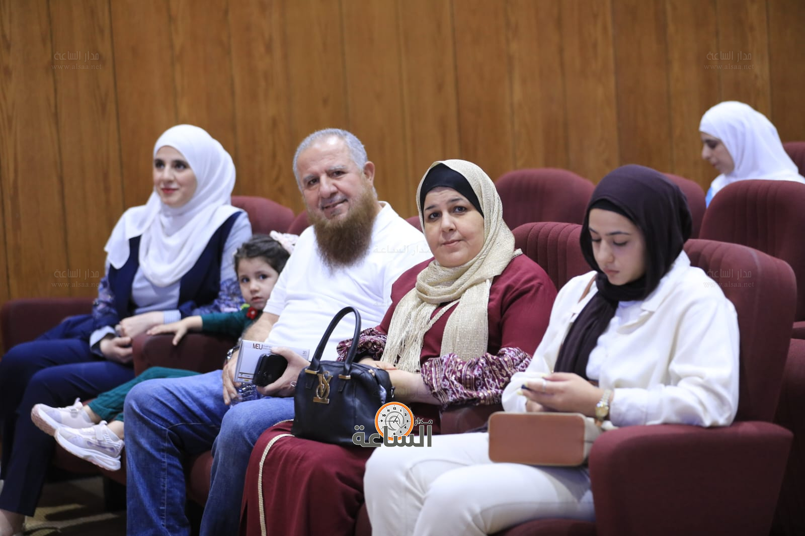 Madar Al-Saa Images 0.6276463490017962