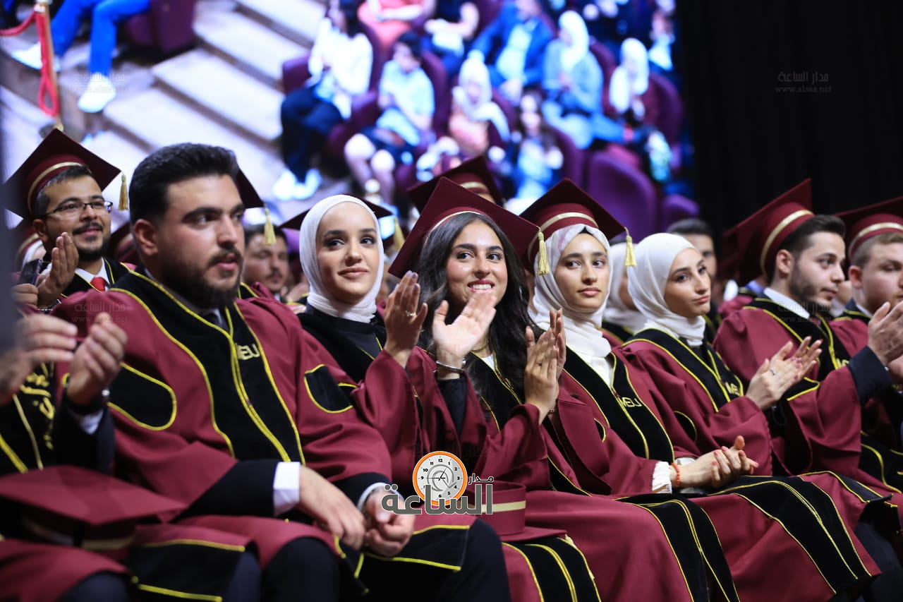 Madar Al-Saa Images 0.367097647422993