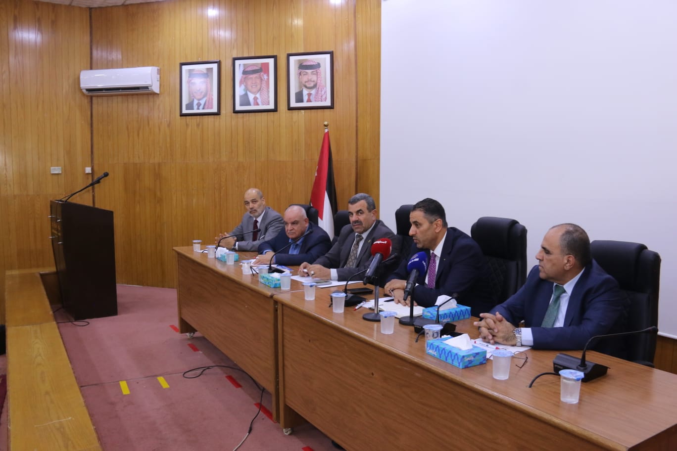 Madar Al-Saa Images 0.48006432041108327