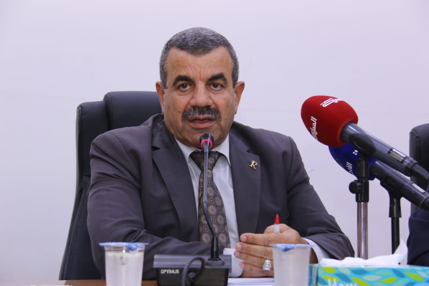 Madar Al-Saa Images 0.6185669108055547