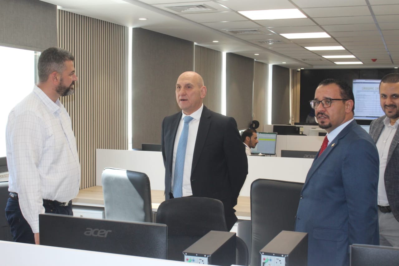 Madar Al-Saa Images 0.3077545451225365