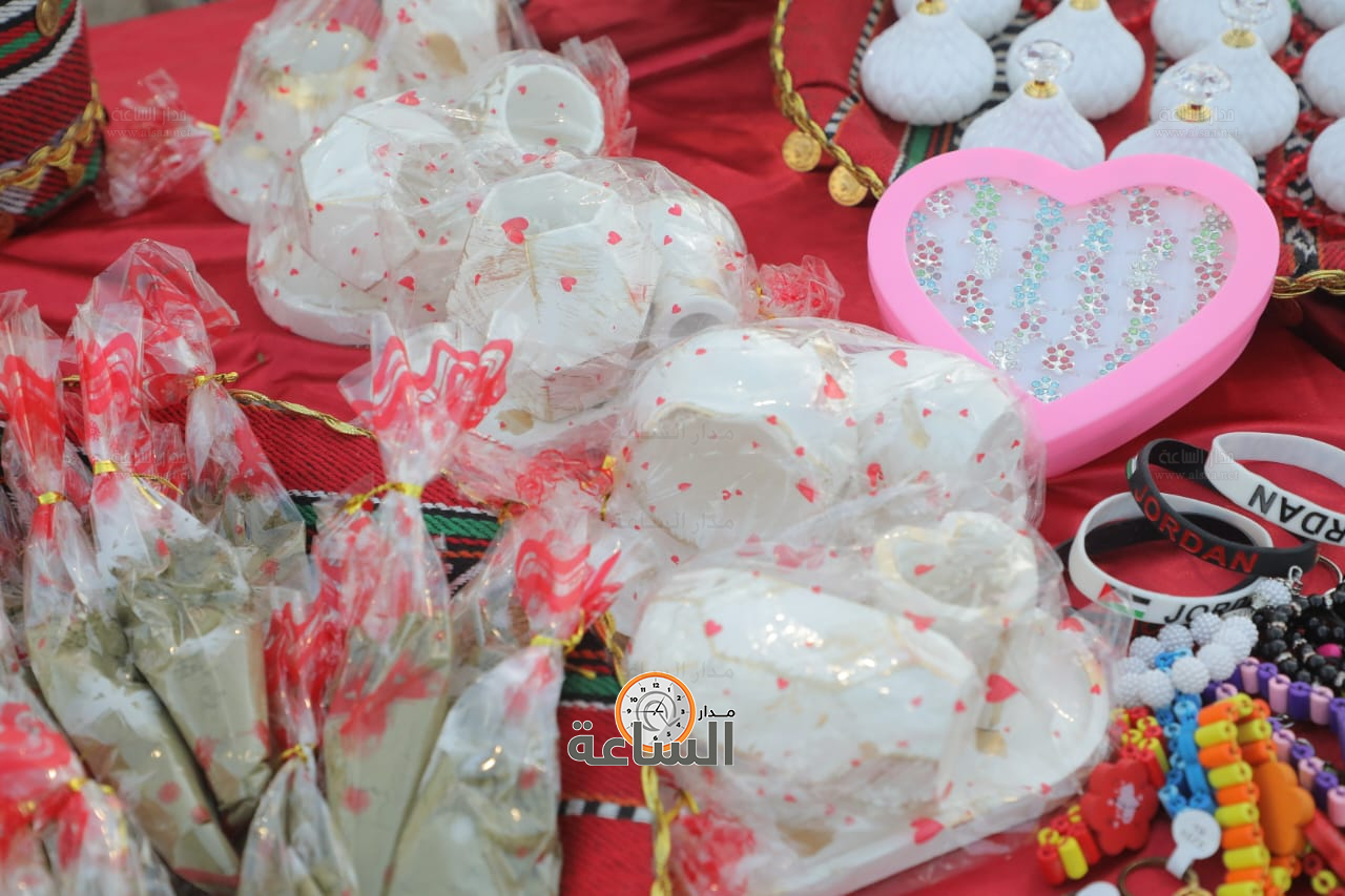 Madar Al-Saa Images 0.8078023555200696