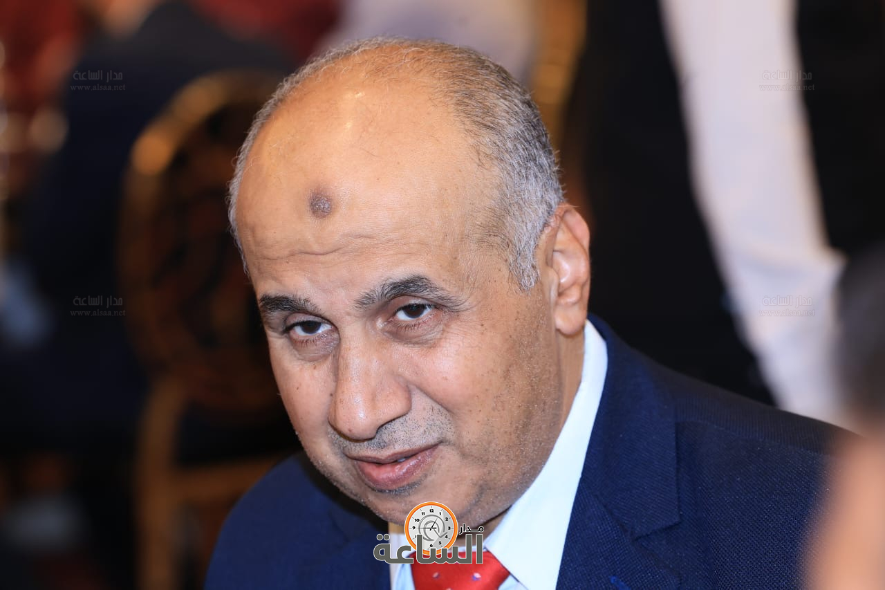 Madar Al-Saa Images 0.49807875467344787