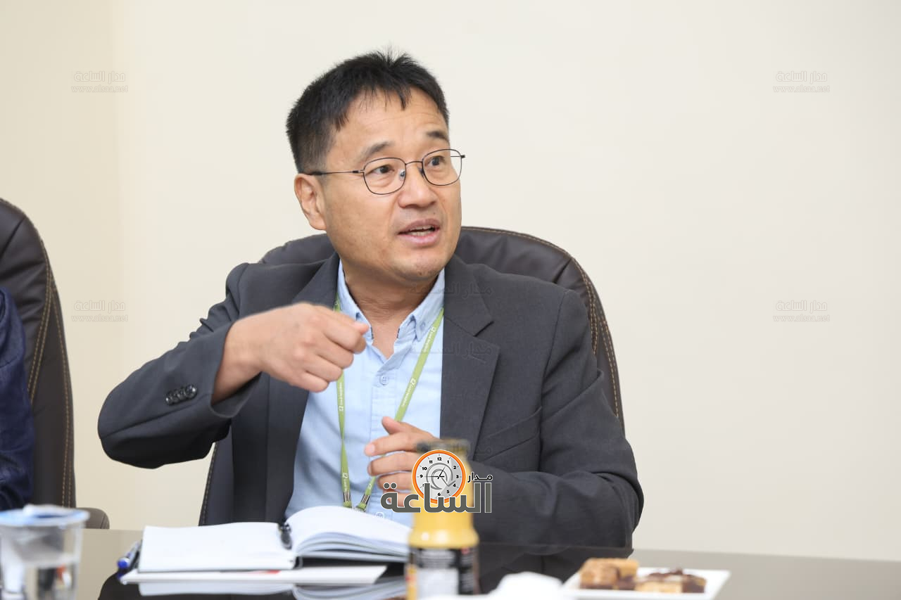 Madar Al-Saa Images 0.7881378077357551