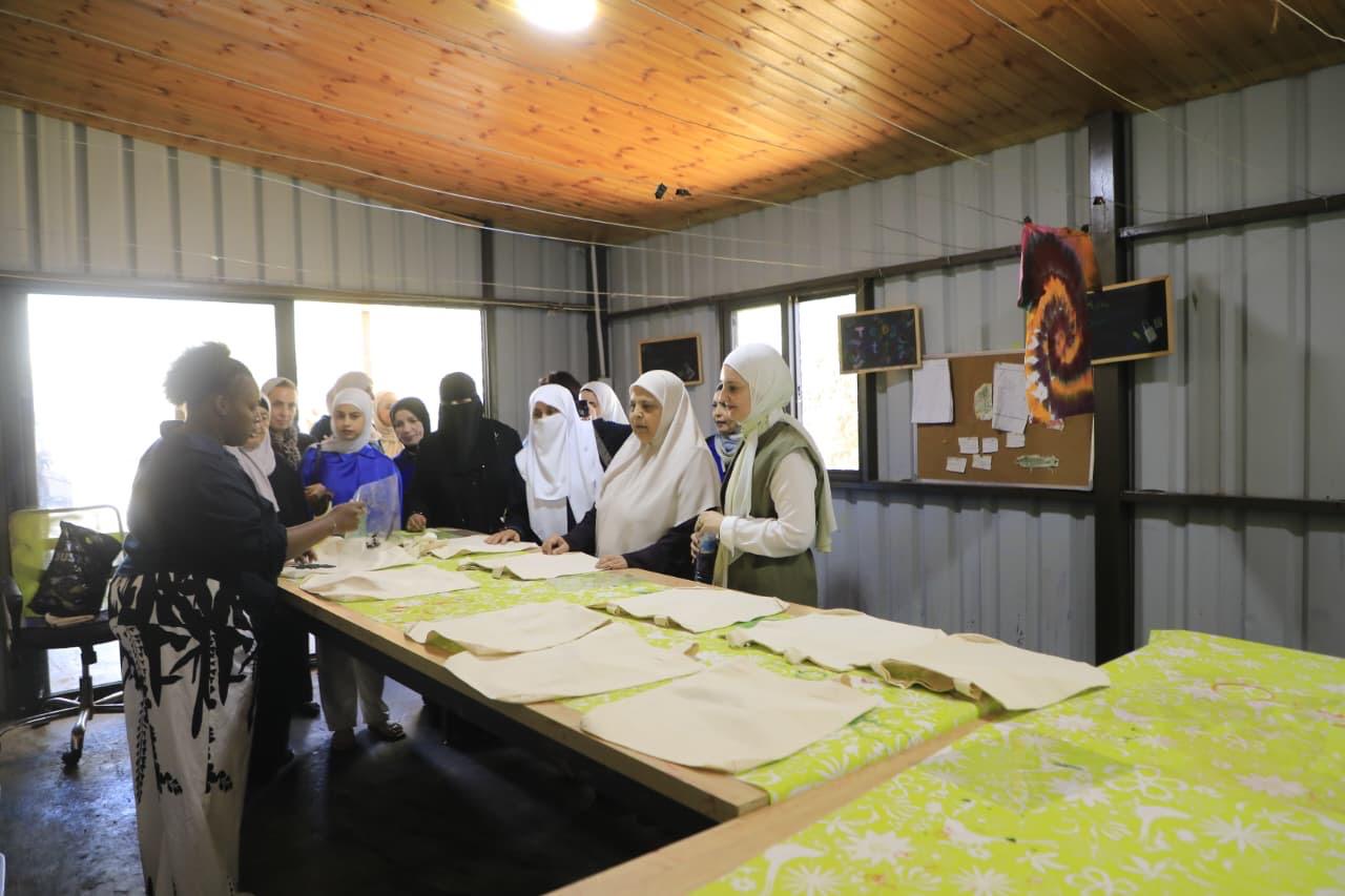 Madar Al-Saa Images 0.32981342379850676