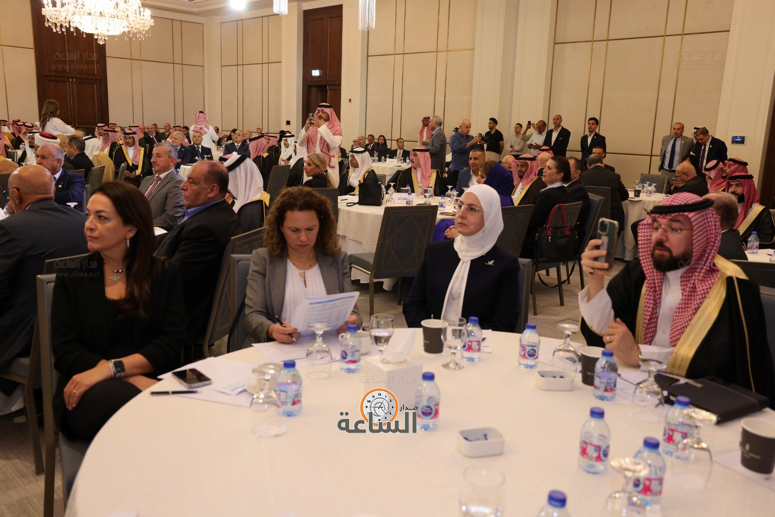 Madar Al-Saa Images 0.6327136905164482