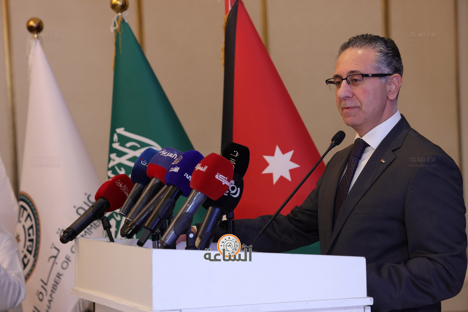 Madar Al-Saa Images 0.3912481551921979