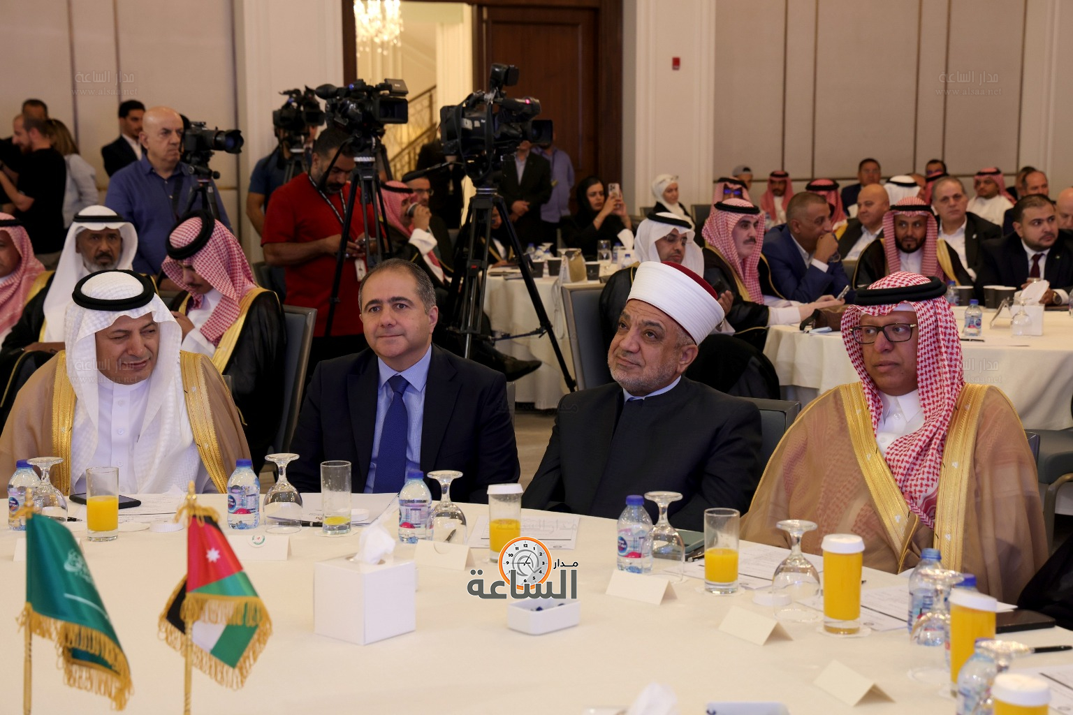 Madar Al-Saa Images 0.32585636978973476