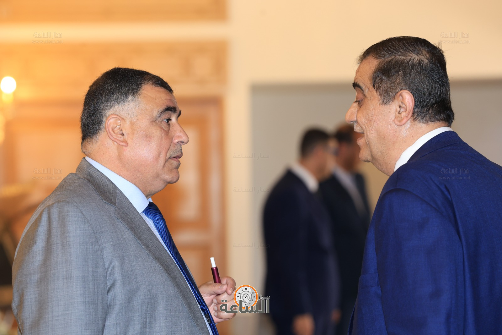 Madar Al-Saa Images 0.32016045359263745