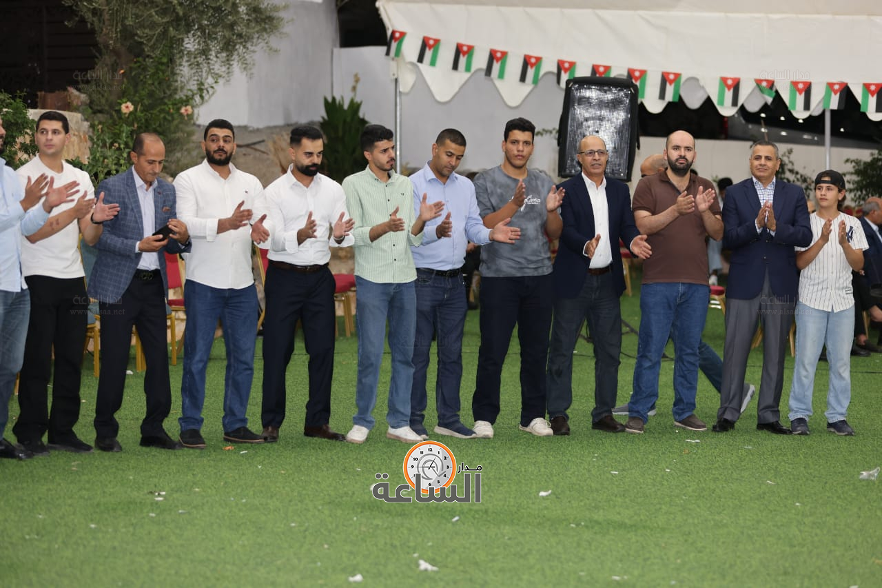 Madar Al-Saa Images 0.8885599892142013