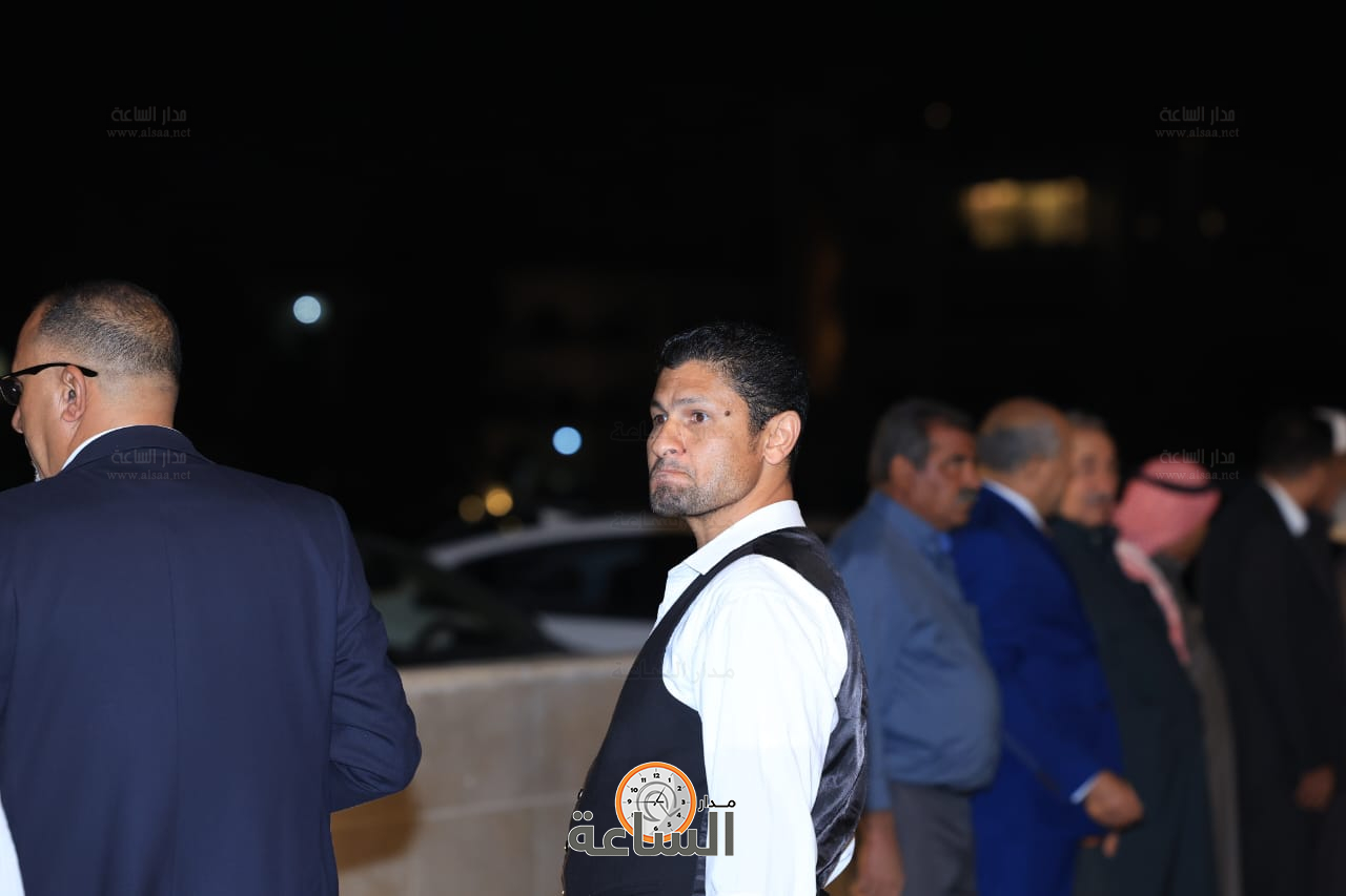 Madar Al-Saa Images 0.5632178744162545