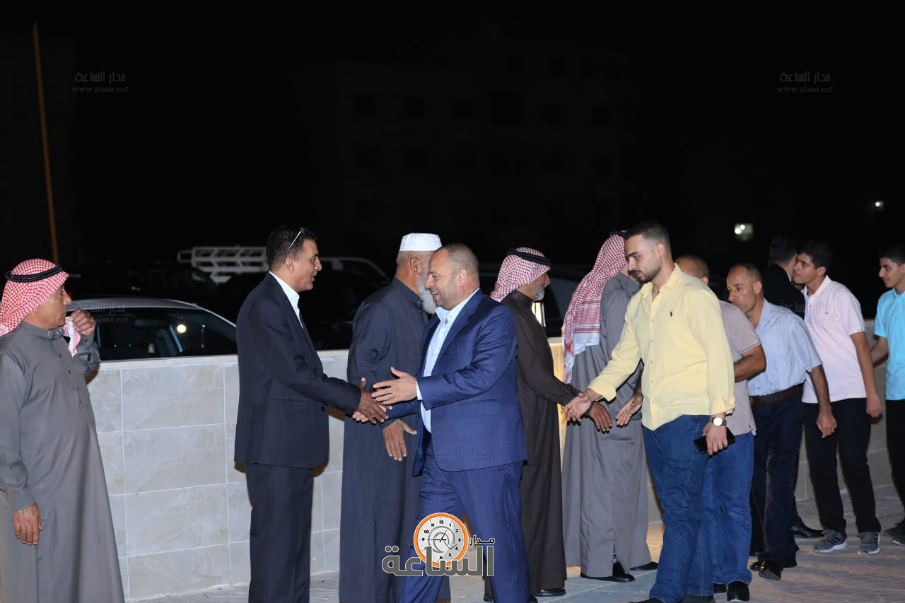 Madar Al-Saa Images 0.8534107580185303