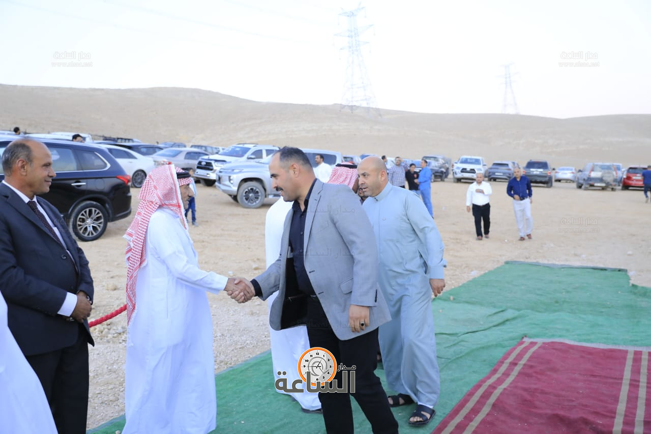 Madar Al-Saa Images 0.40700111367690084