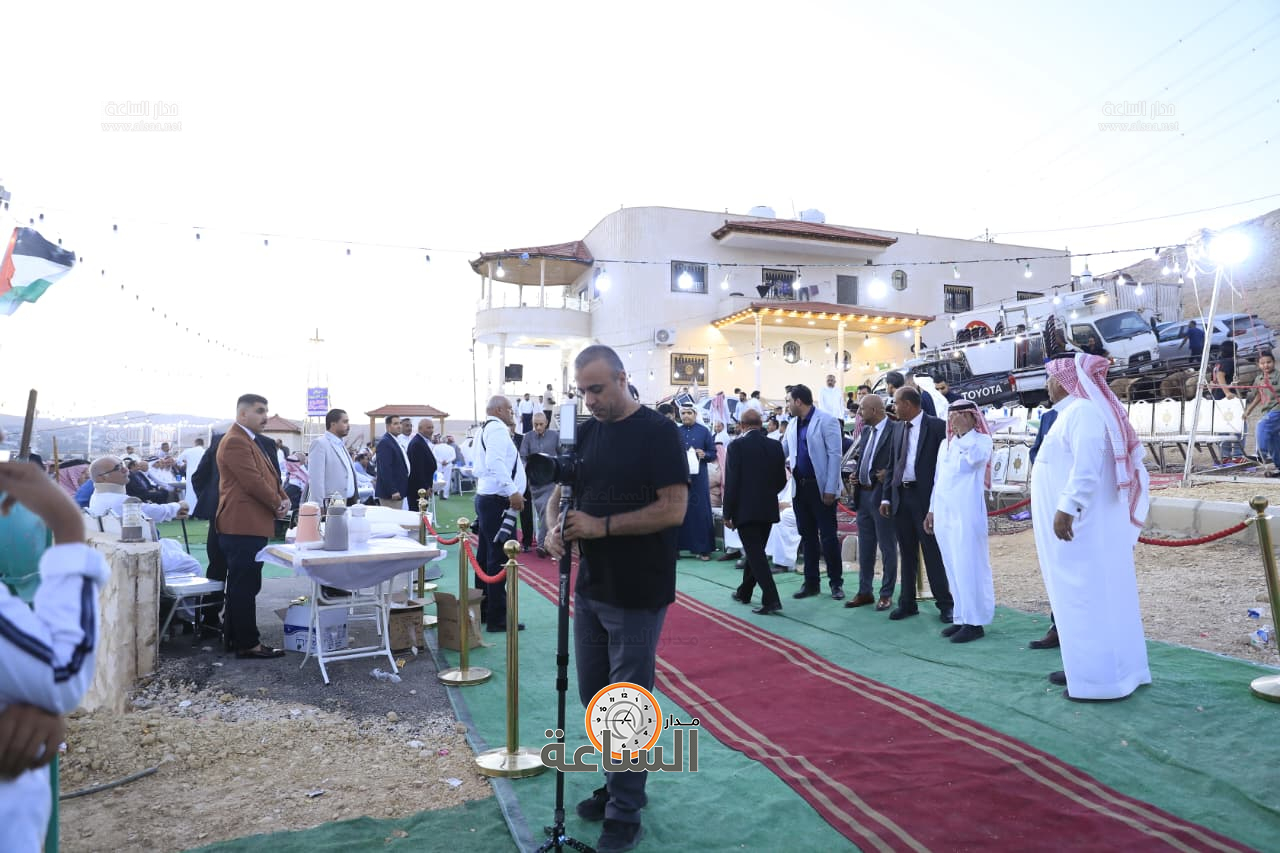 Madar Al-Saa Images 0.14673577531396997