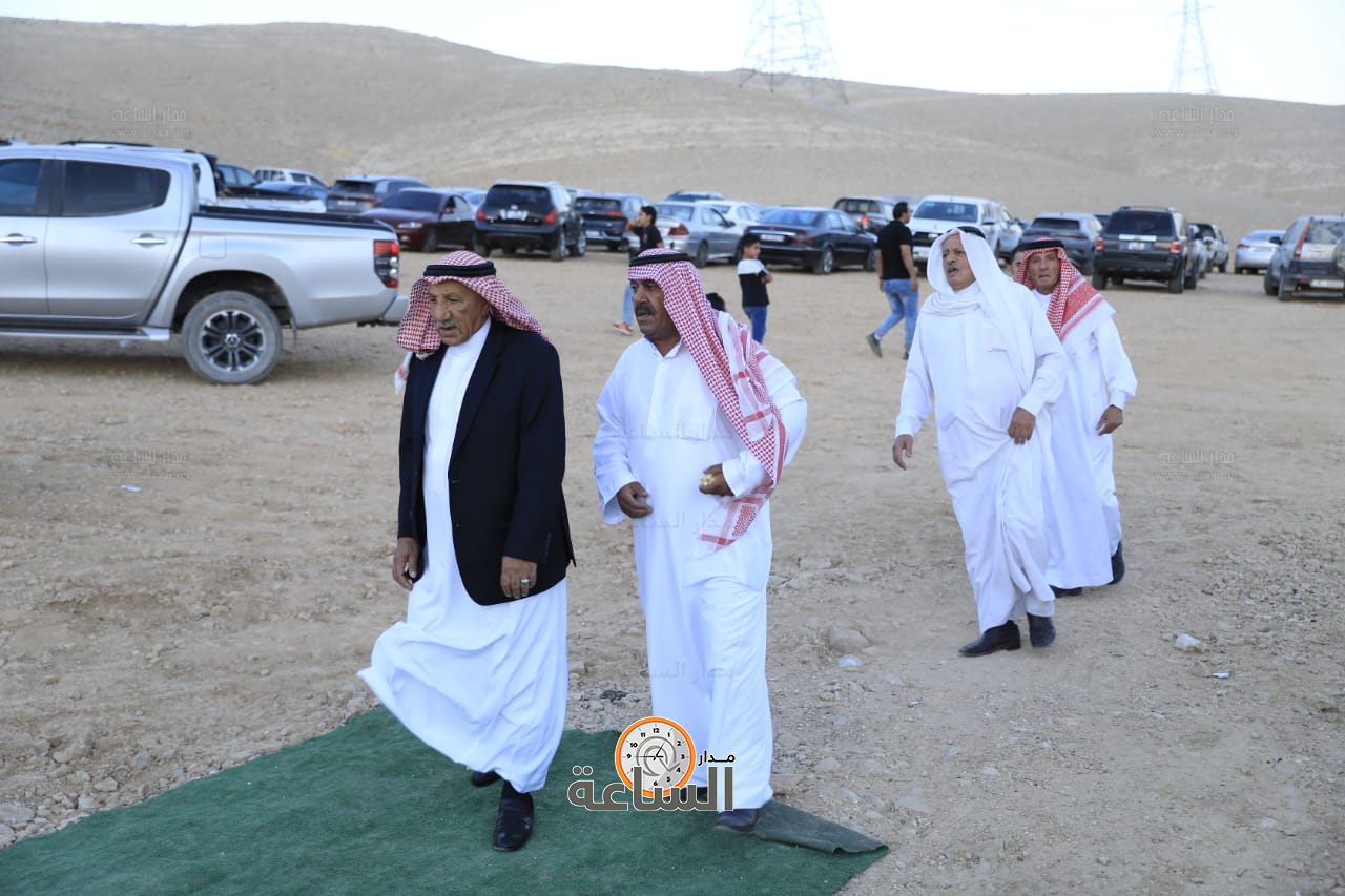 Madar Al-Saa Images 0.37006341424929867