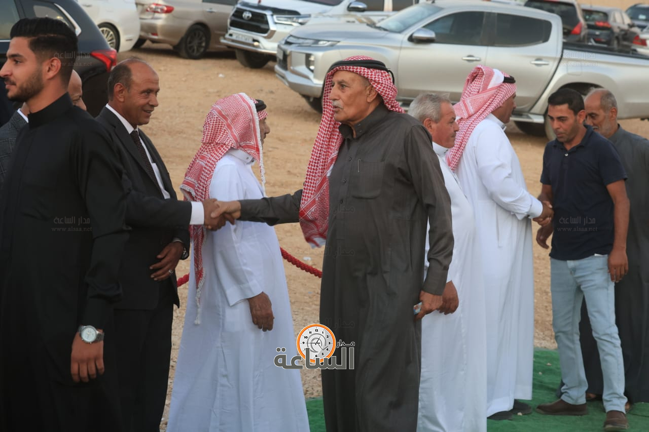 Madar Al-Saa Images 0.5756730015586486