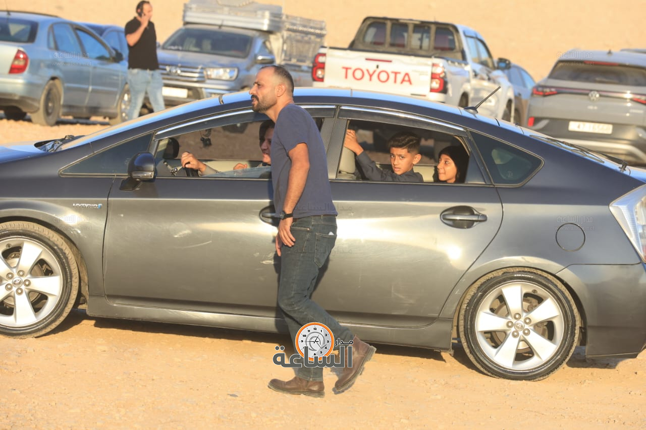 Madar Al-Saa Images 0.49383179323067494