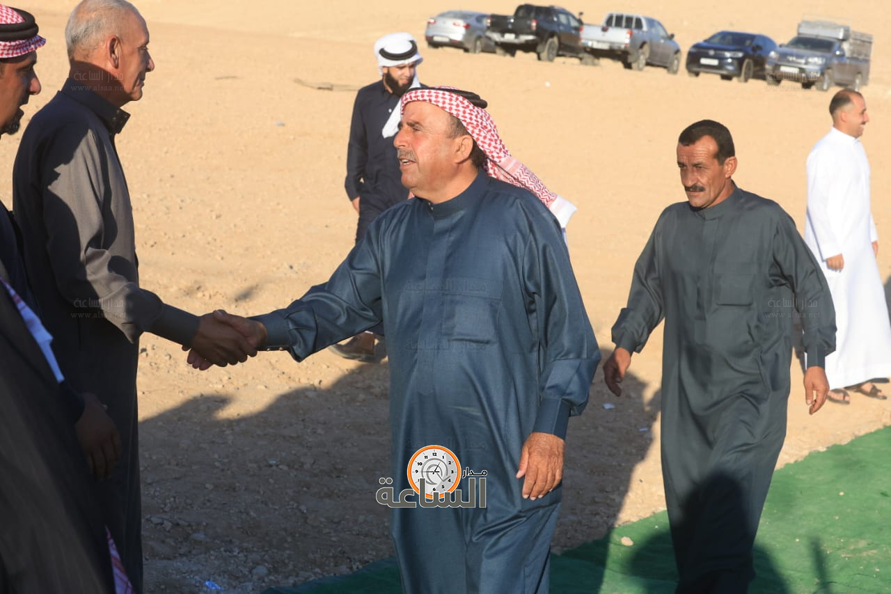 Madar Al-Saa Images 0.33090898562838356