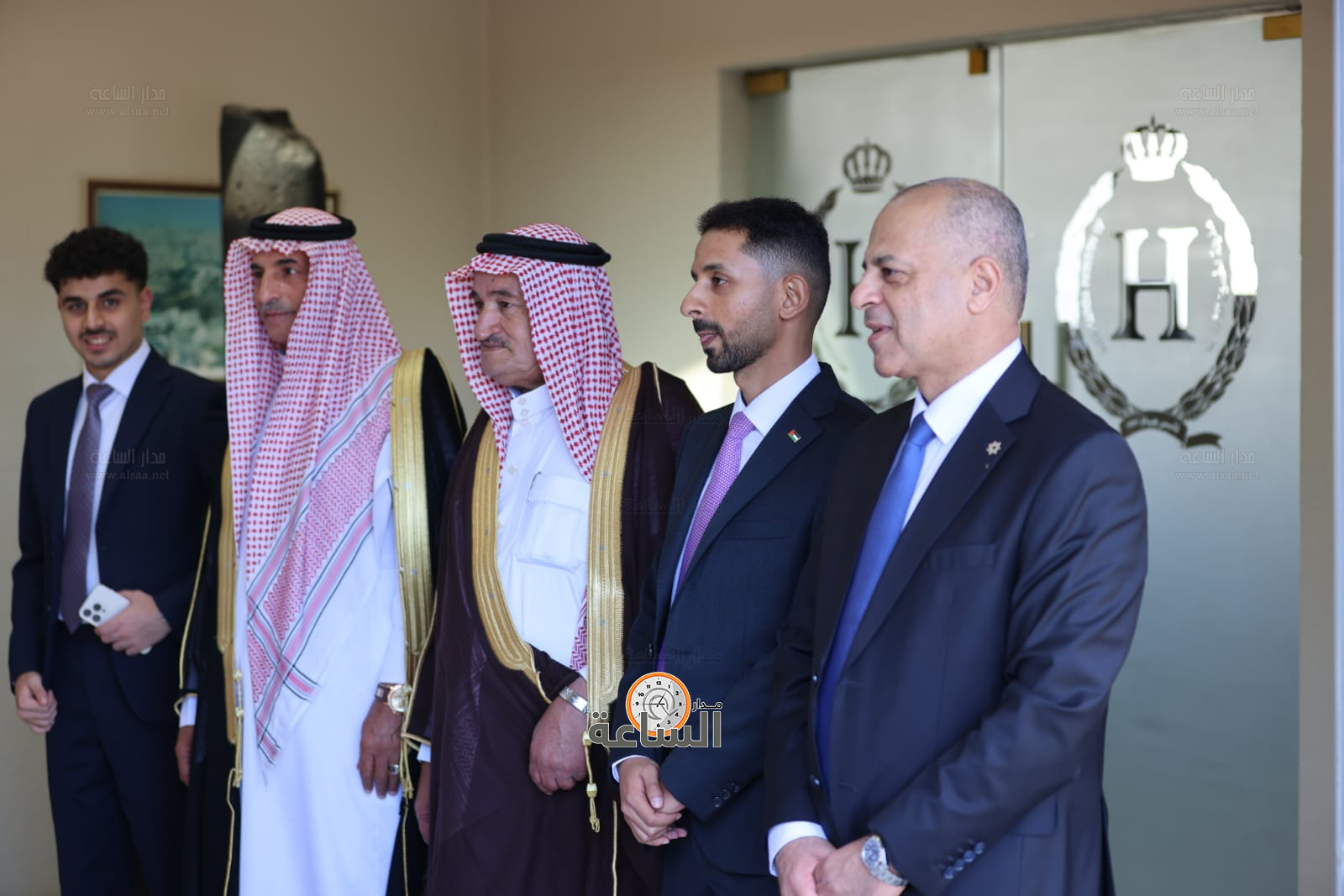 Madar Al-Saa Images 0.8440098096603218