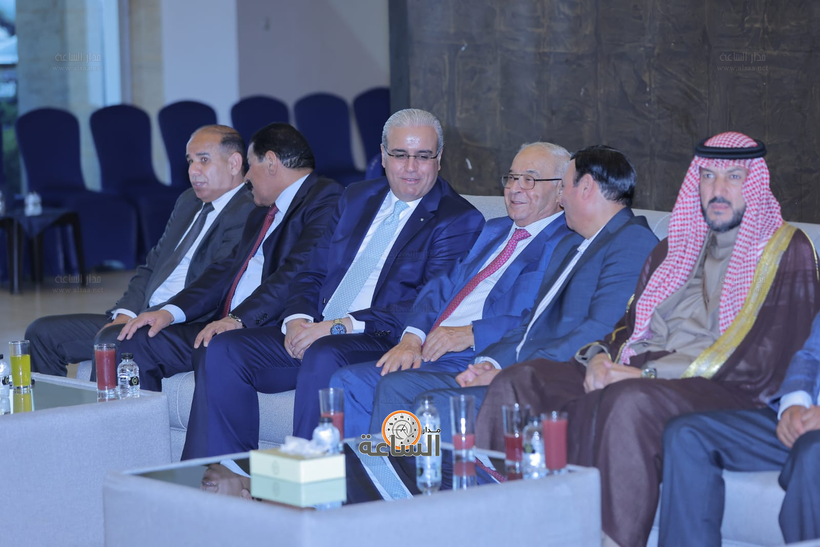 Madar Al-Saa Images 0.8856244357018417