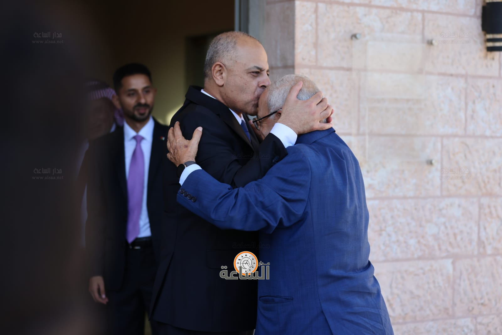 Madar Al-Saa Images 0.65885198386611