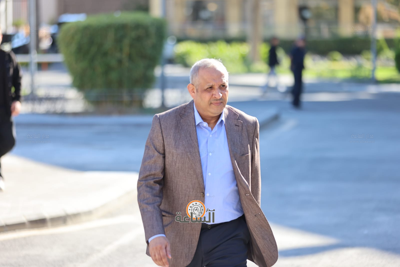 Madar Al-Saa Images 0.04453160160031133