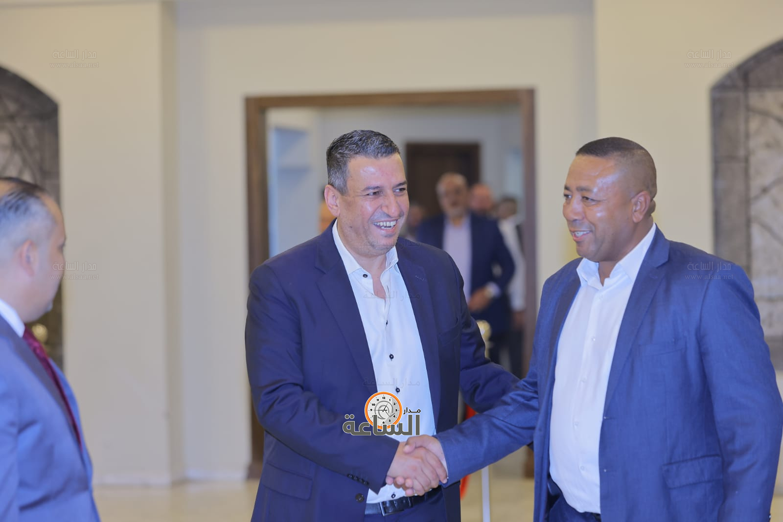 Madar Al-Saa Images 0.99657906816553