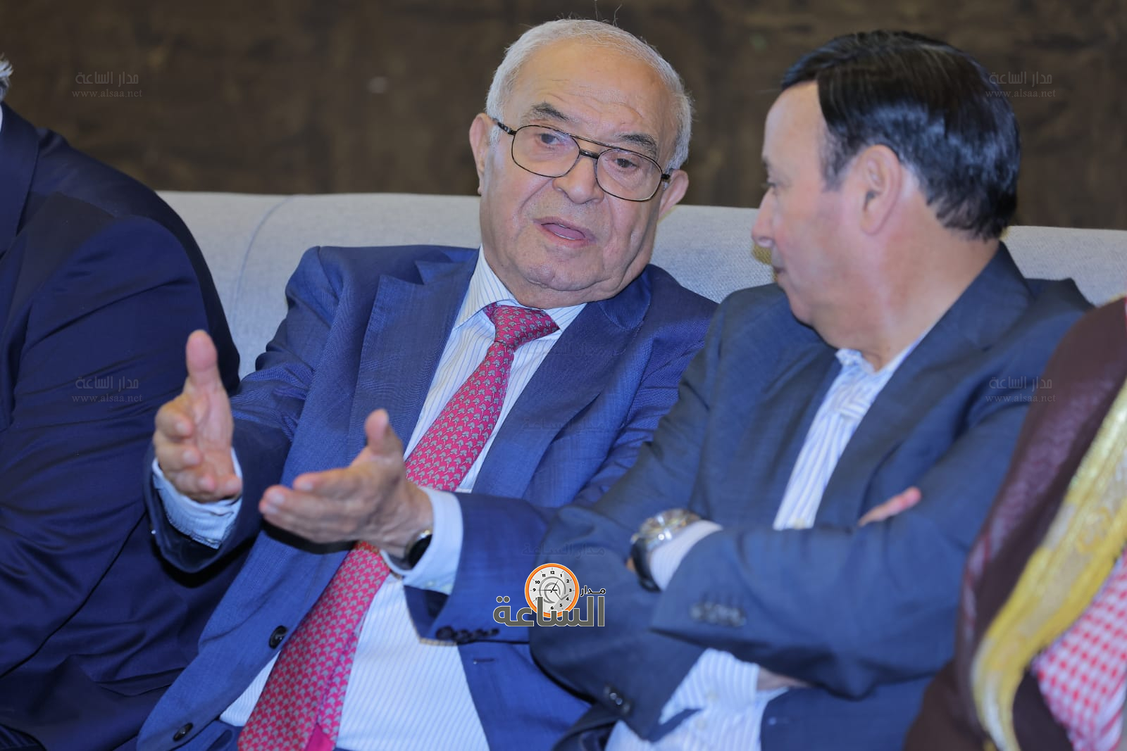 Madar Al-Saa Images 0.709018590154901