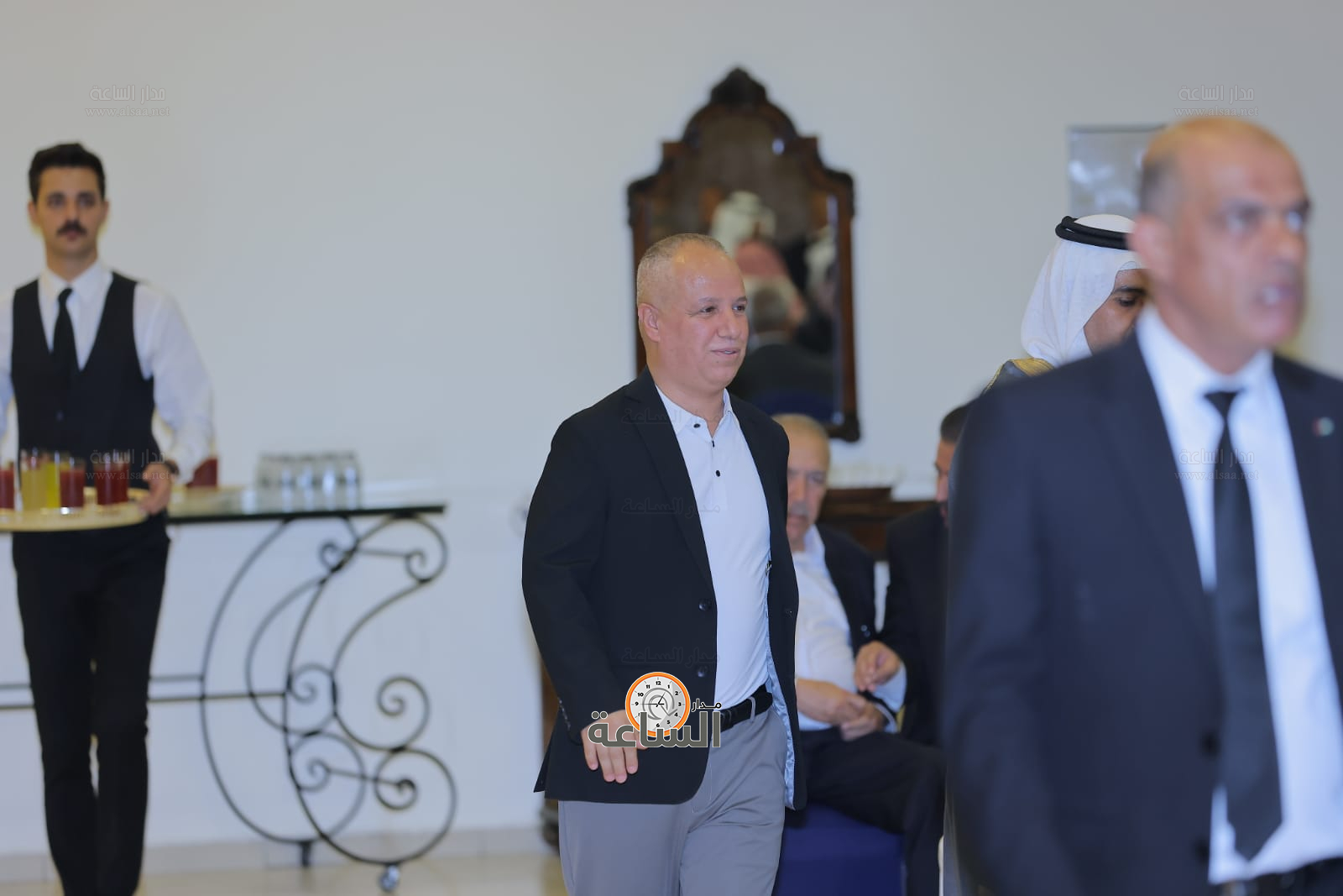 Madar Al-Saa Images 0.3009868896219674