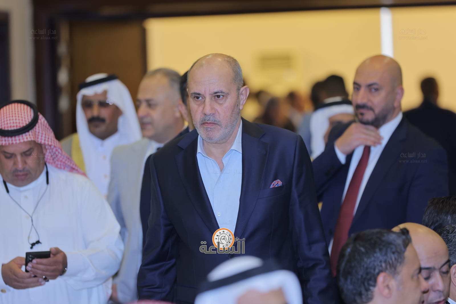 Madar Al-Saa Images 0.3943765048875739