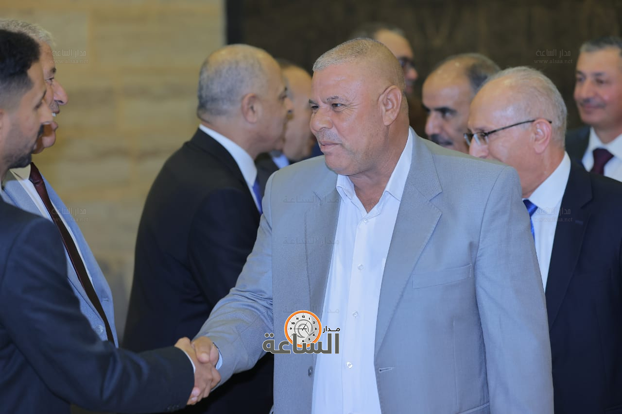 Madar Al-Saa Images 0.7845434048283769