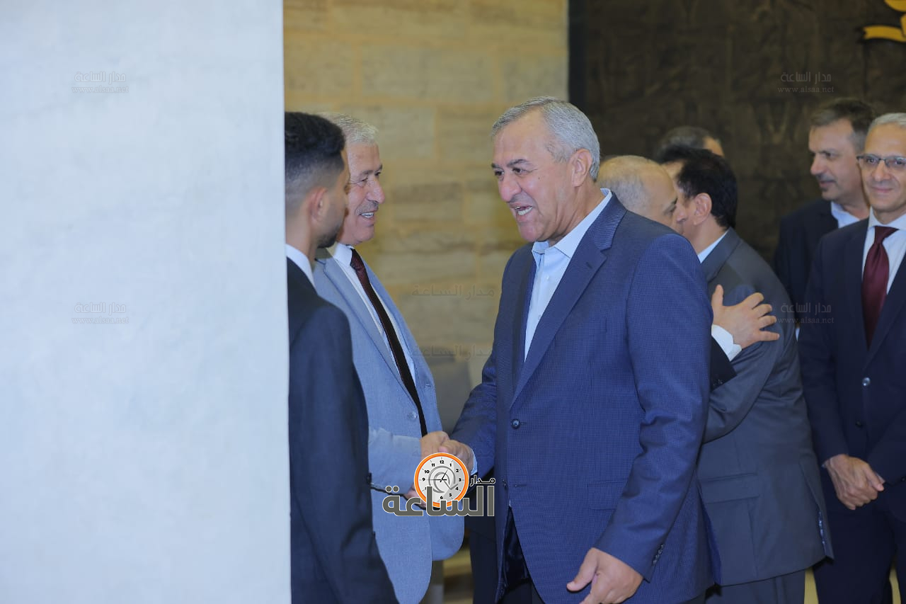 Madar Al-Saa Images 0.8779809395244687