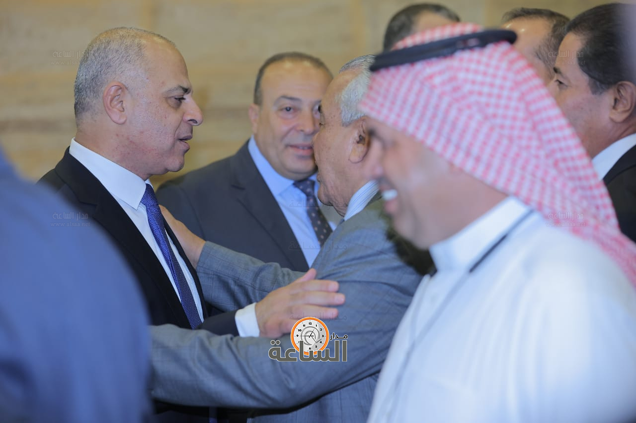 Madar Al-Saa Images 0.2051155742560462